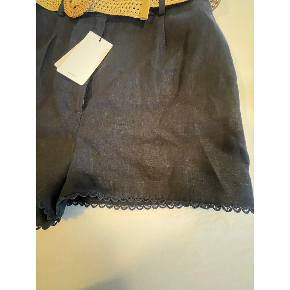 REISS Belle Linen Belted Shorts in Navy - Picture 10 of 11